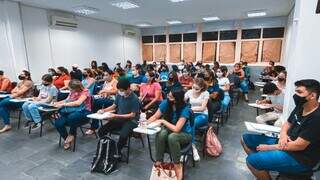Alunos durante aula de curso realizado pela Sejuv (Foto: Divulgação | PMCG)