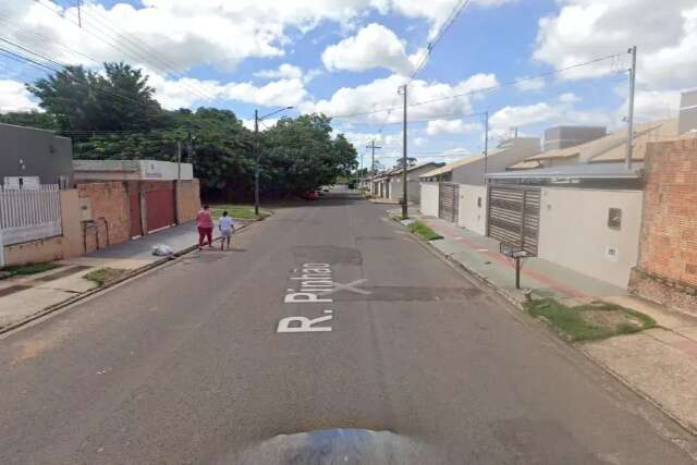 Homem &eacute; esfaqueado no pesco&ccedil;o e t&oacute;rax ao cobrar d&iacute;vida de ex-mulher