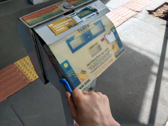 &quot;Acho &oacute;timo&quot;: condutores comemoram fim da cobran&ccedil;a de estacionamento no Centro