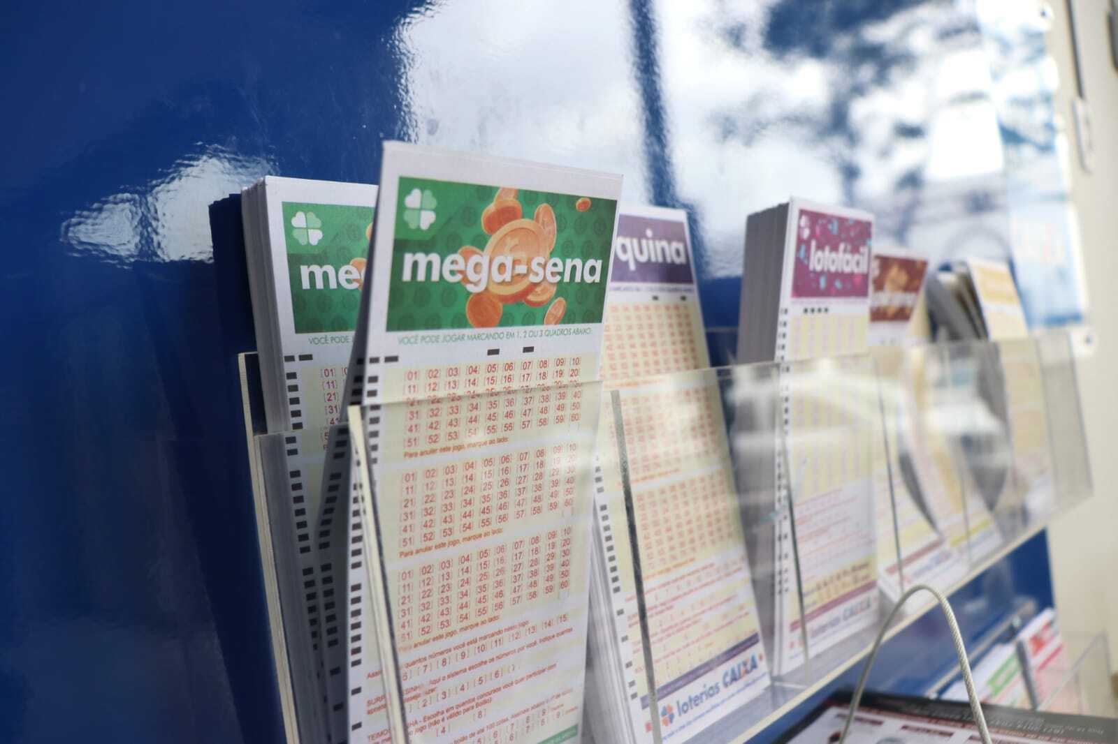 Bolão com 12 apostadores de Campo Grande leva a quina na Mega-Sena -  Economia - Campo Grande News