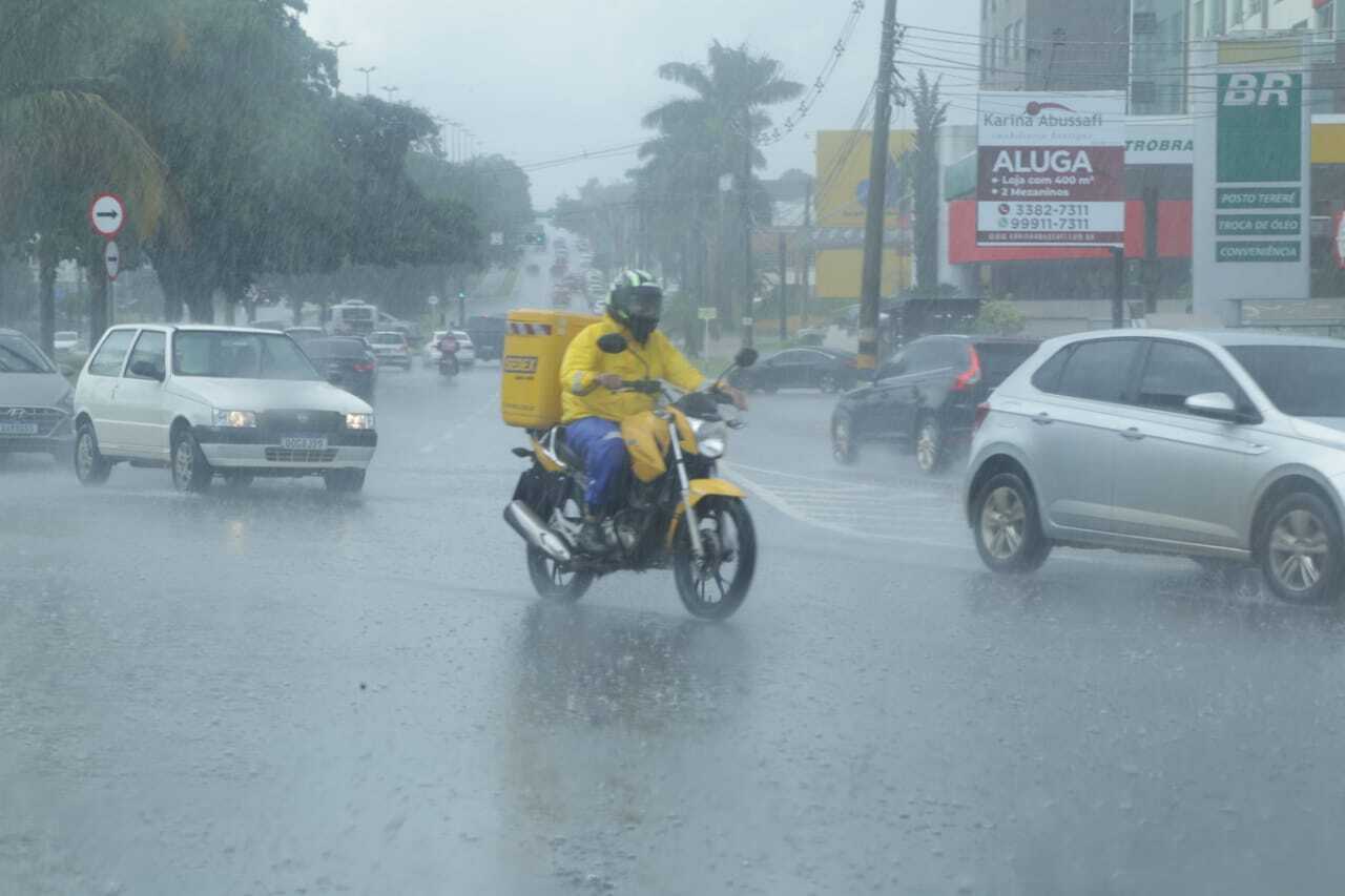 Domingo amanhece garoando e previsão é de chuva em todo Estado - Cidades -  Campo Grande News