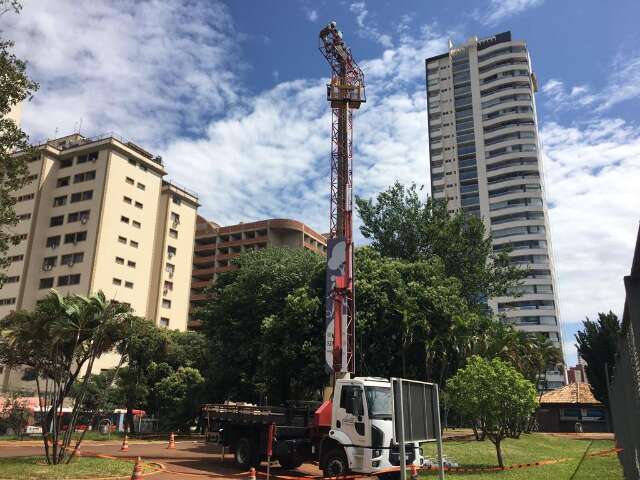 Sistema de ilumina&ccedil;&atilde;o do Belmar Fidalgo come&ccedil;a a ser substitu&iacute;do