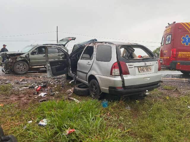 Homem morre ap&oacute;s colis&atilde;o frontal entre ve&iacute;culos na BR-060