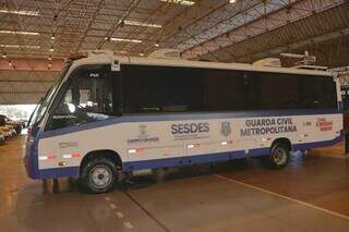 Ônibus da guarda que será usado para atendimento da população. (Foto: Paulo Francis)
