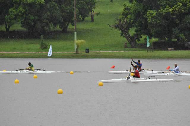 Com 3h de atraso e mais chuva prevista, Copa de Paracanoagem segue cronograma 