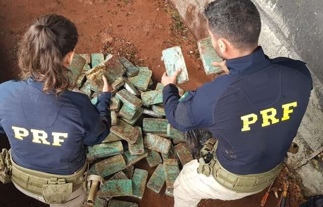 PRF apreende 124 kg de coca&iacute;na dentro de caminh&atilde;o na MS-040, em Campo Grande