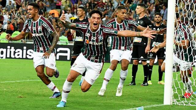 Fluminense joga mal, perde de 2 a 1 para o Botafogo, mas vai &agrave; final do Carioca 