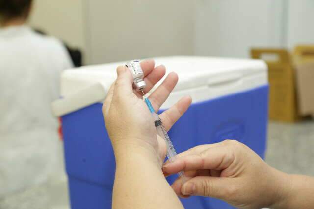 Amanh&atilde;, 39 unidades de sa&uacute;de vacinam contra covid-19