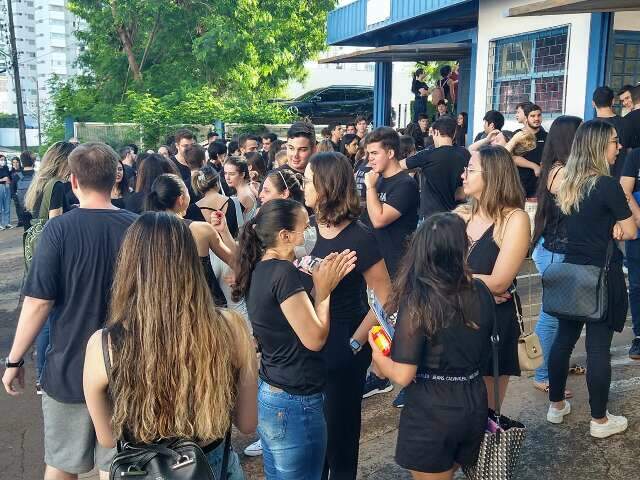 Acad&ecirc;micos questionam estrutura de curso com mensalidade de R$ 14,5 mil