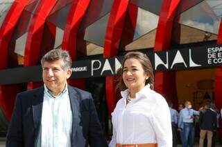 Adriane foi à inauguração do Bioparque Pantanal com o marido, o deputado estadual Lídio Lopes. (Foto: Henrique Kawaminami)