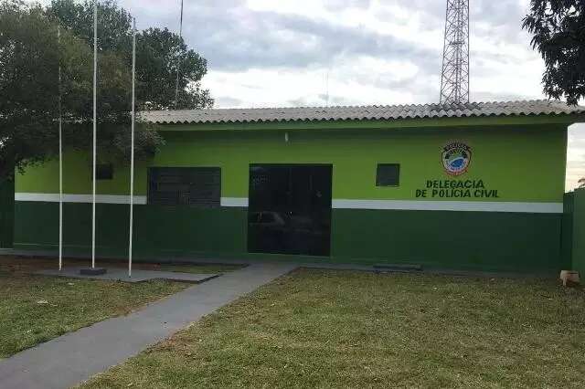 Amigos brigam por t&ecirc;nis e adolescente acaba morto a facadas