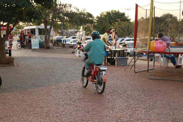 Voc&ecirc; concorda em obrigar ciclistas a usar capacete?