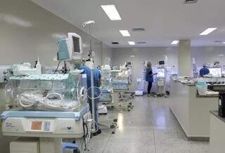 Leitos de UTI Neonatal no Hospital Universitário em Dourados. (Foto: Arquivo | Divulgação)