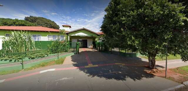 Aluno apanha de PM na porta de escola e m&atilde;e denuncia &agrave; Corregedoria