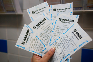Boletos da sorte na Lotérica Campo Grande. (Foto: Divulgação)