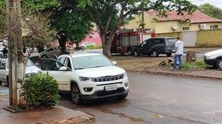 Jeep Compass que era conduzido por moradora de Naviraí. (Foto: Adilson Domingos)