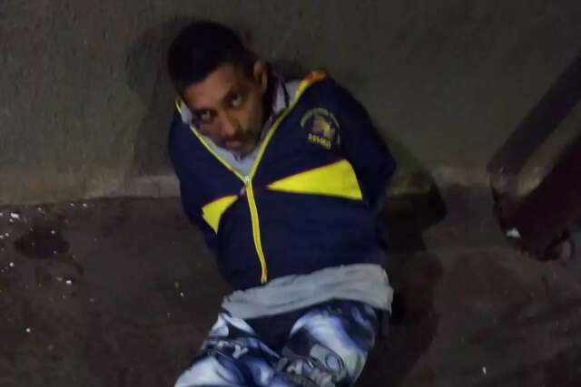 Vigilante flagra tentativa de furto, luta com ladr&atilde;o e homem &eacute; preso