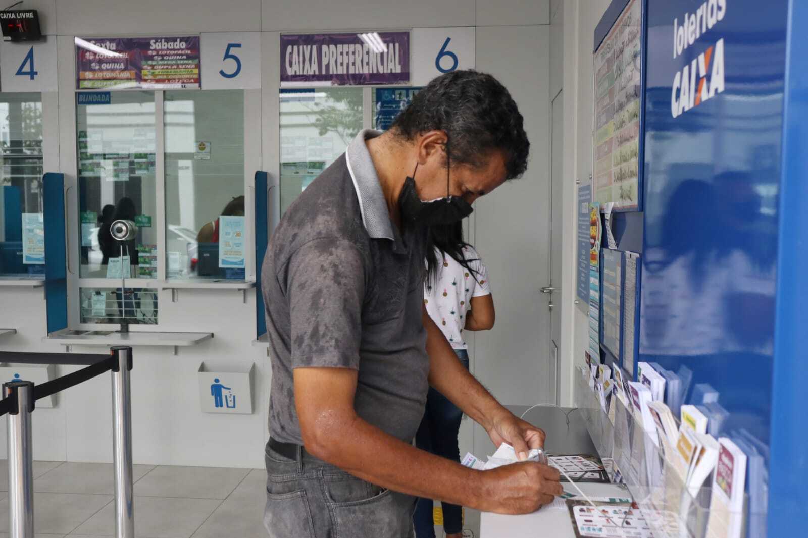 Bolão com 17 pessoas na Capital fatura a Quina na Mega-Sena - Economia -  Campo Grande News