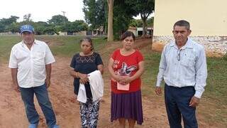 Pais de trabalhadores desaparecidos há um mês em área dominada por guerrilheiros (Foto: ABC Color)
