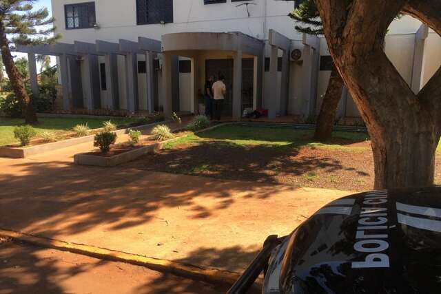 Pol&iacute;cia apura morte de homem de 55 anos encontrado em cal&ccedil;ada de igreja 