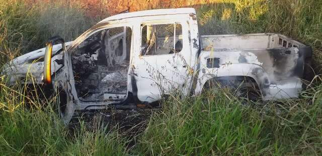 Amarok usada por pistoleiros em chacina &eacute; encontrada queimada em Ponta Por&atilde;