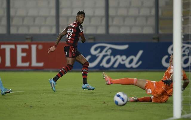 Libertadores da Am&eacute;rica: Flamengo supera Sporting Cristal por 2 a 0