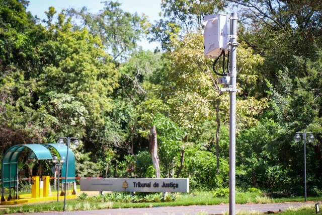 Radar prioriza sede de poder e faltam quebra-molas para conter &ldquo;apressadinhos&rdquo; 