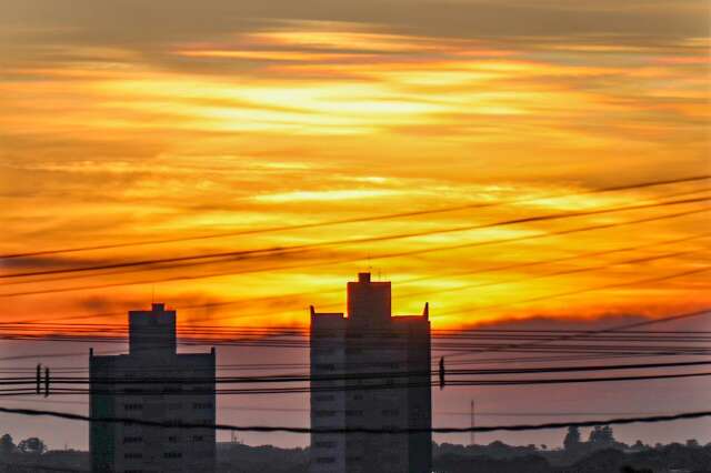 Inmet refor&ccedil;a alerta de tempestade; fim de semana deve ser de sol 