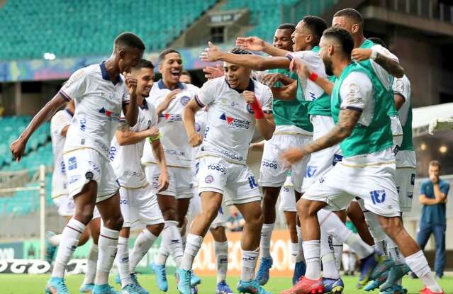 Victor Jacar&eacute; brilha na vit&oacute;ria de 2 a 0 do Bahia sobre o Cruzeiro 