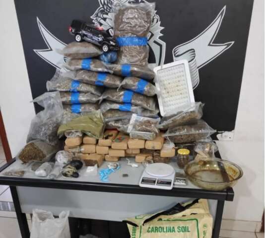 Traficante &eacute; preso em &quot;laborat&oacute;rio&quot; do tr&aacute;fico com maconha, coca&iacute;na e haxixe 