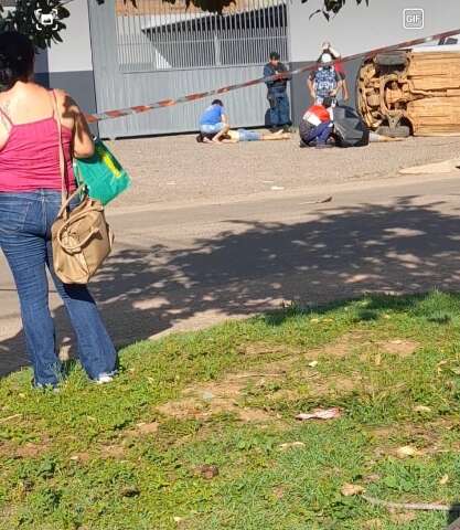 Tia que viu sobrinho ser executado passa por cirurgia ortop&eacute;dica na Santa Casa