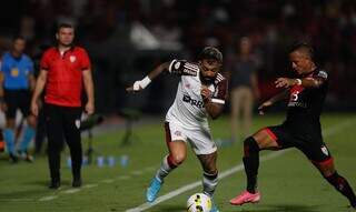 O Flamengo dominou boa parte do primeiro tempo, mas as melhores chances foram do Atlético-GO. (Foto: Gilvan de Souza/Flamengo/Direitos Reservado)