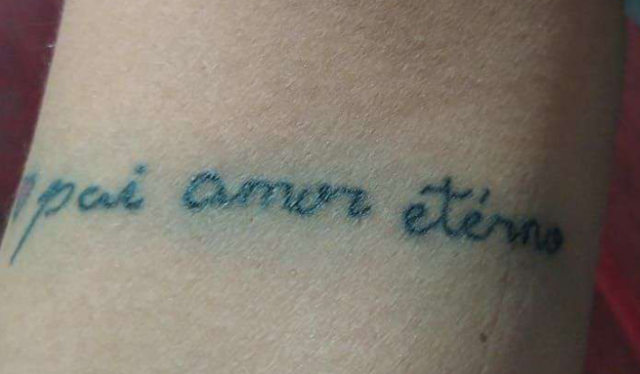 Tatuador ter&aacute; de pagar R$ 500 por grafia errada no bra&ccedil;o de cliente