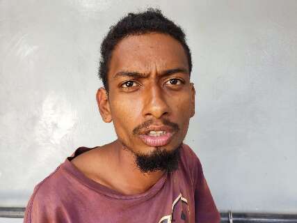 Homem invade quartel da PM e furta uniformes e mochila de policiais