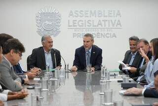 Reinaldo se reuniu com maioria dos deputados na Assembleia. (Fotos: Cyro Clemente)