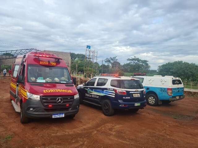 Choque em rede de alta tensão mata trabalhador carbonizado e fere outro