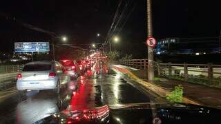 Congestionamento na avenida Afonso Pena, próximo à Ceará. (Foto: Direto das Ruas)