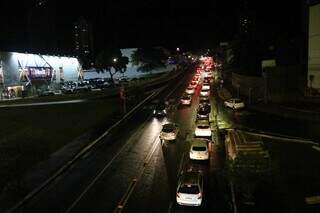 Na Ceará, pista sentido norte está mais cheia e lenta neste começo de noite. (Foto: Paulo Francis)