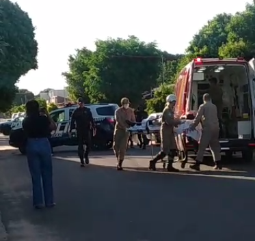 Marido atira em mulher e dispara contra a cabe&ccedil;a