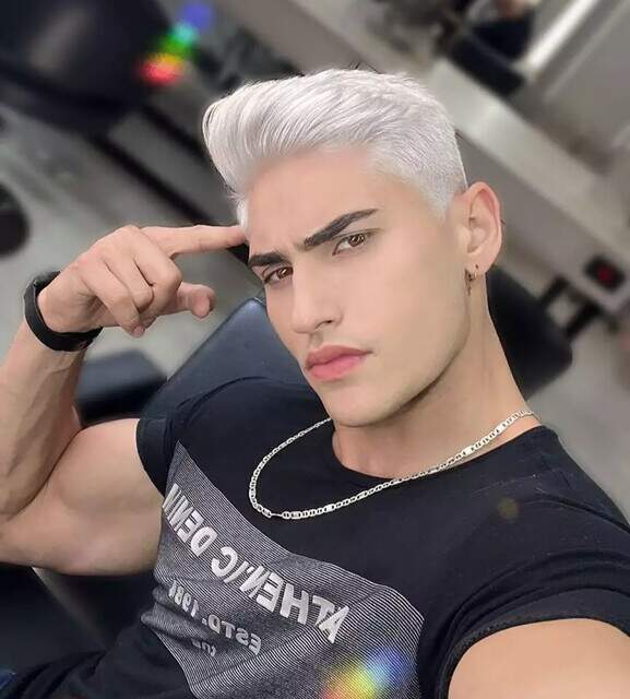 Ken da Vida Real em Campo Grande: Influencer e Metrossexualidade