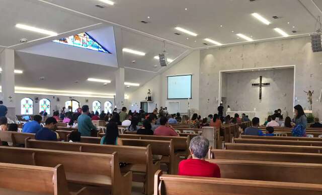 Na capela Dom Bosco, miss&atilde;o &eacute; ensinar crian&ccedil;as sobre f&eacute; e real sentido da P&aacute;scoa