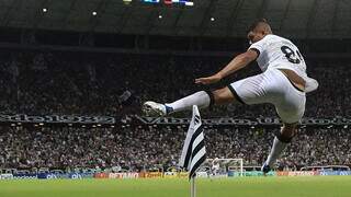 Comemoração do jogador do Botafogo durante a partida desta noite. (Foto: Vítor Silva/ BFR)