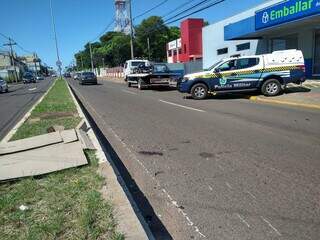 Pedestre &eacute; atropelada ao sair do trabalho na avenida Eduardo Elias Zahran