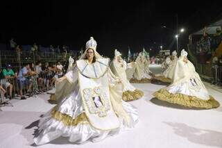 Ala das baianas levou homenagem para Nossa Senhora. (Foto: Paulo Francis)