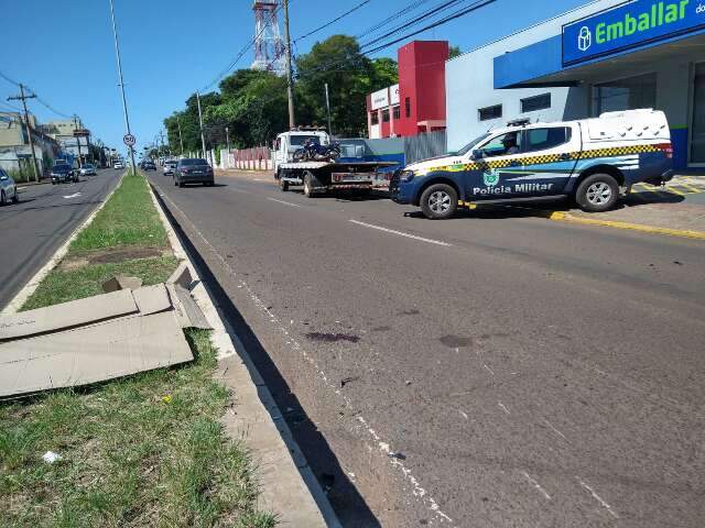 Pedestre &eacute; atropelada ao sair do trabalho na avenida Eduardo Elias Zahran