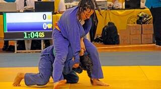 Judocas de MS no tatame pelos Jogos Escolares (Foto: Chico Ribeiro/Segov)