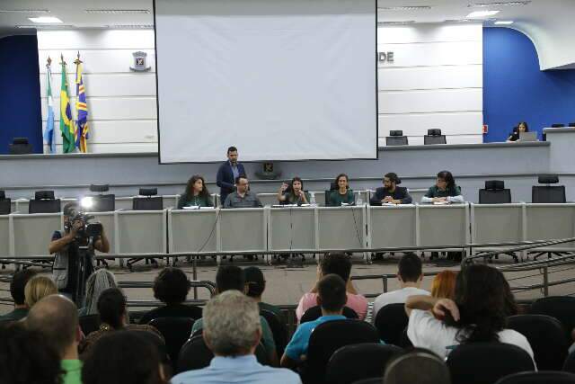 &quot;Cannabis medicinal &eacute; tabu e alvo de muitos preconceitos&quot;, diz especialista