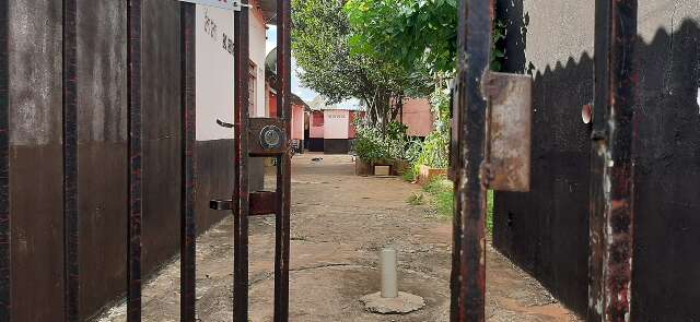 &quot;Ele vai me matar&quot;: mulher pediu socorro para vizinha enquanto levava marteladas