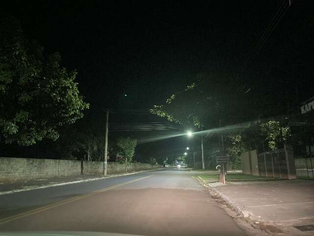 Jovem &eacute; assaltada, descobre ladr&atilde;o e resgata celular
