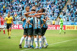 Jogadores comemorando a vitória do duelo desta tarde(30). (Foto: : Luciano Maciel | Grêmio FBPA )